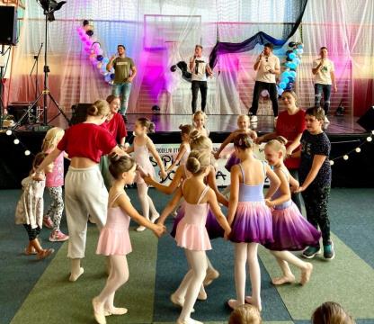 Nastop skupine Zvita Feltna. Vir: DLBU Divača